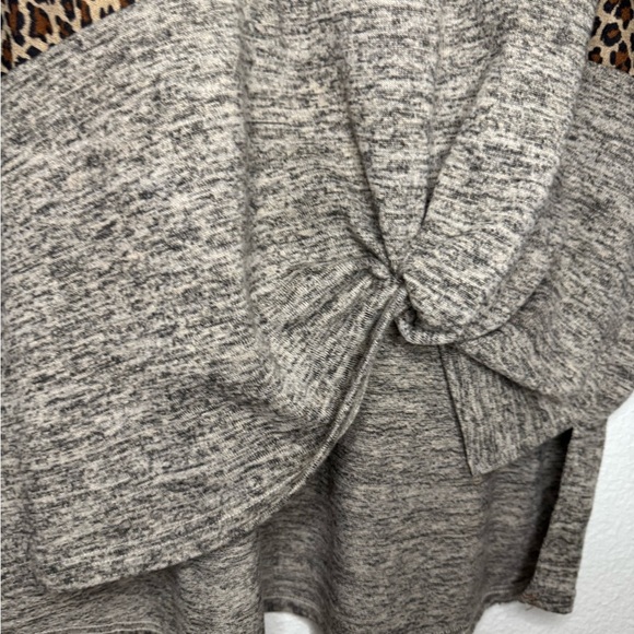 Umgee Animal Print Oversized Top - Size Small.  #127 - Picture 4 of 12